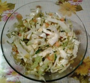 витаминный салат из капусты фото 2