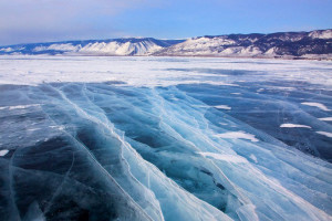 замерзшее озеро байкал 3